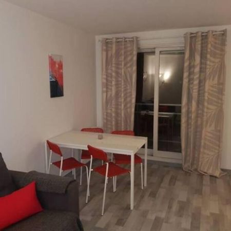 Le Rouennais Et Son Parking Prive Apartment Bagian luar foto